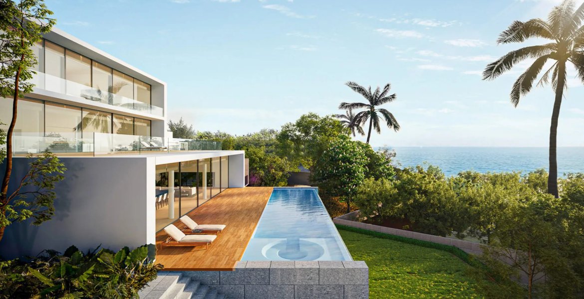 Crescent Bay Beachfront Villas 7